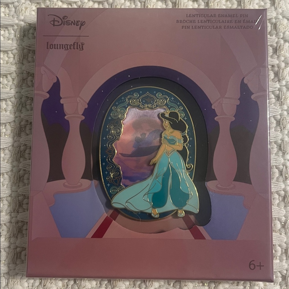 NWT Loungefly Disney Aladdin Jasmine Lenticular 3 Inch Pin LIMITED EDITION RARE - Picture 5 of 8